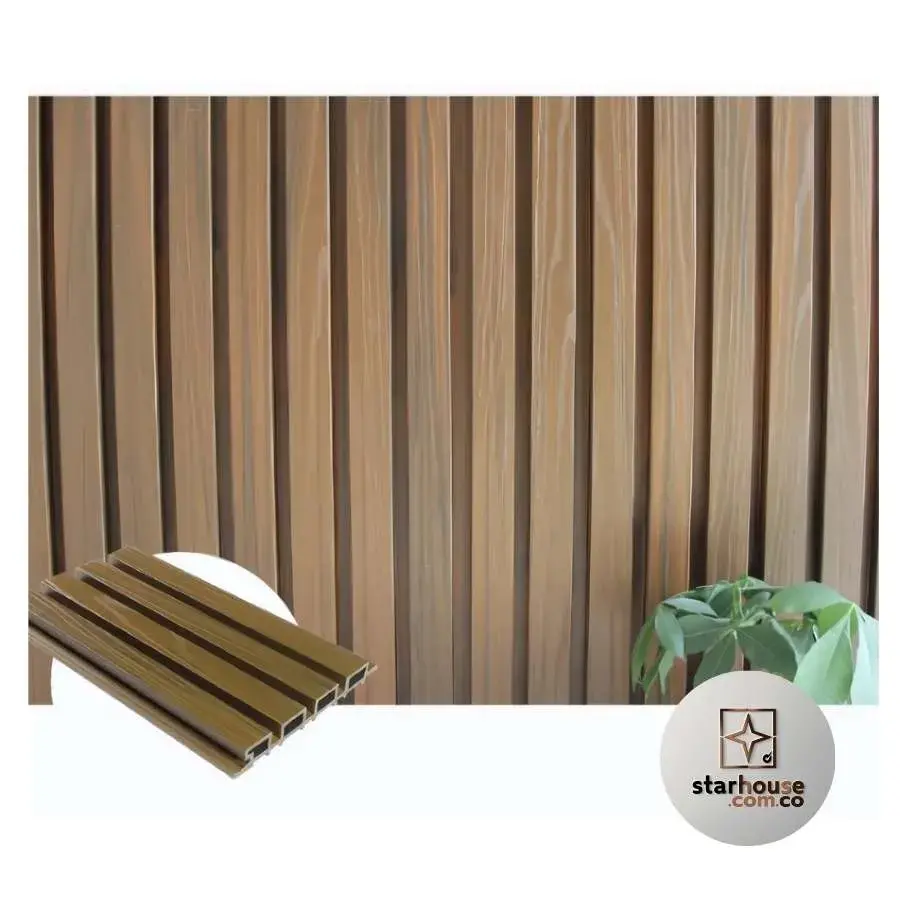 Panel WPC exterior instalado en fachada residencial Colombia