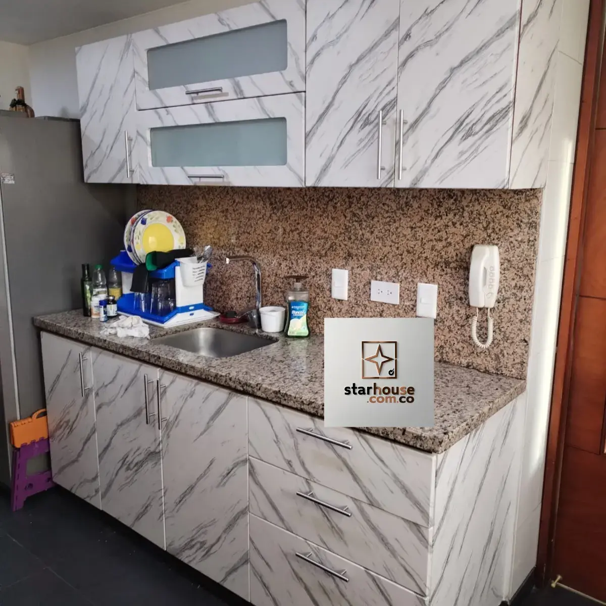 vinilo adhesivo pared vinilo adhesivo muebles vinilo marmolizado Colombia