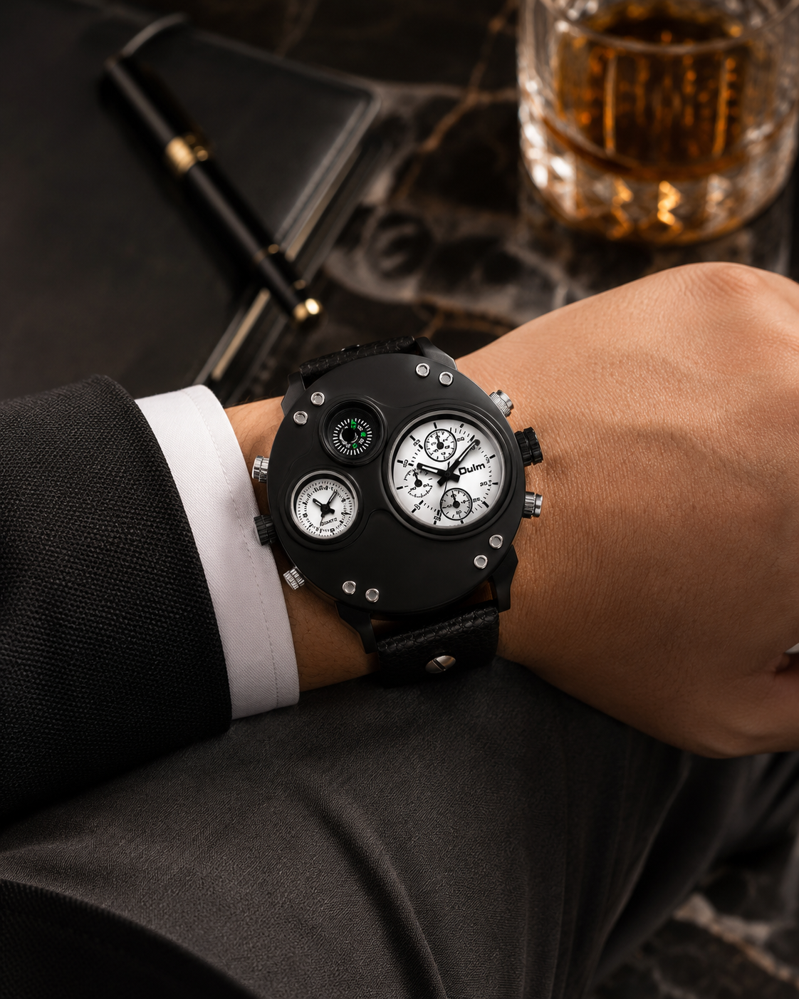 Reloj OULM 3741 Doble Hora Brújula - Imagen 1
