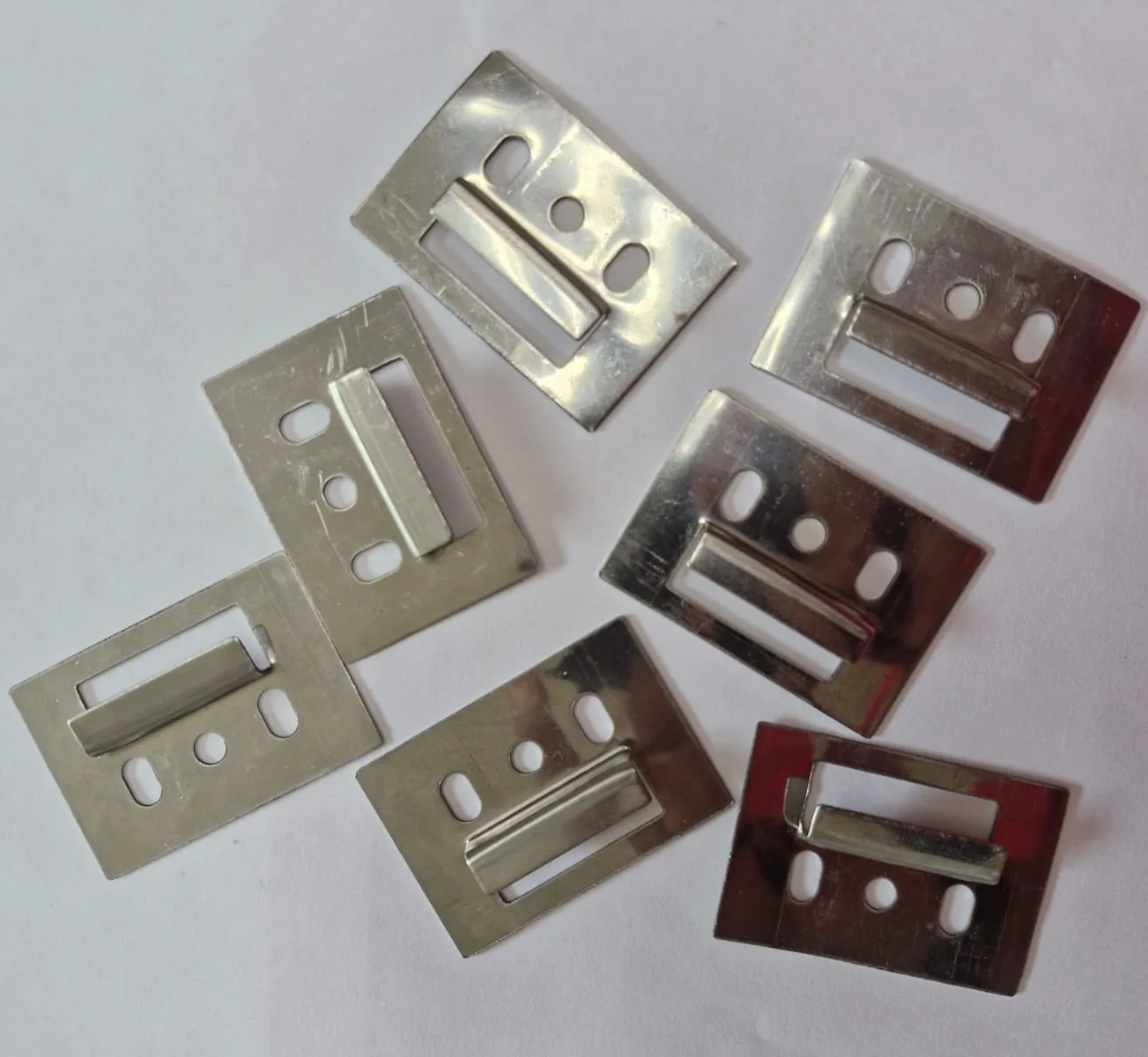 Soporte para instalación de WPC Exterior – SKU CLIP-A - Imagen 1