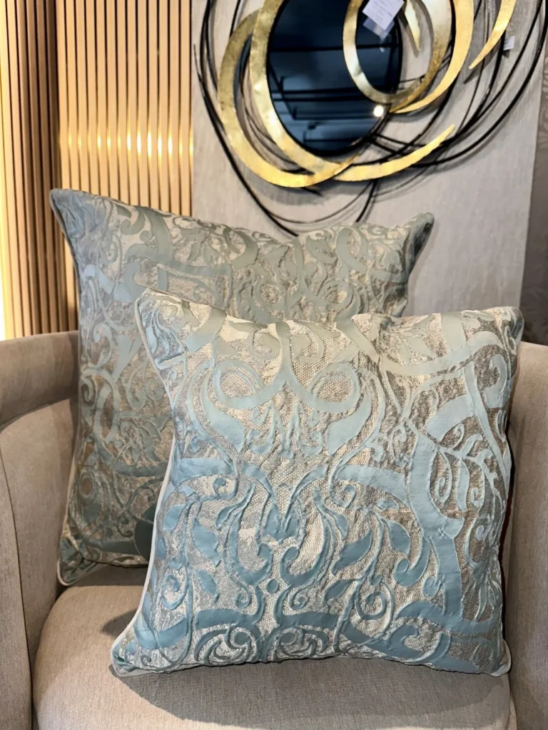 COJÍN DECORATIVO – CM4567 Sin Relleno