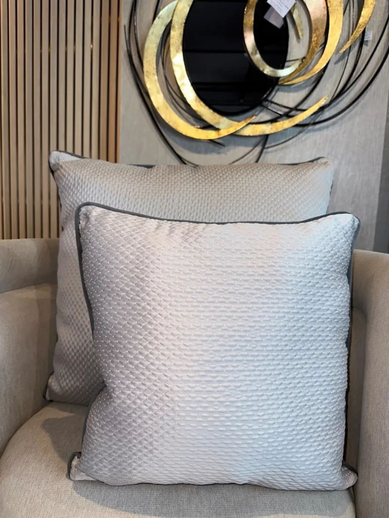 COJÍN DECORATIVO – CM6041 Sin Relleno