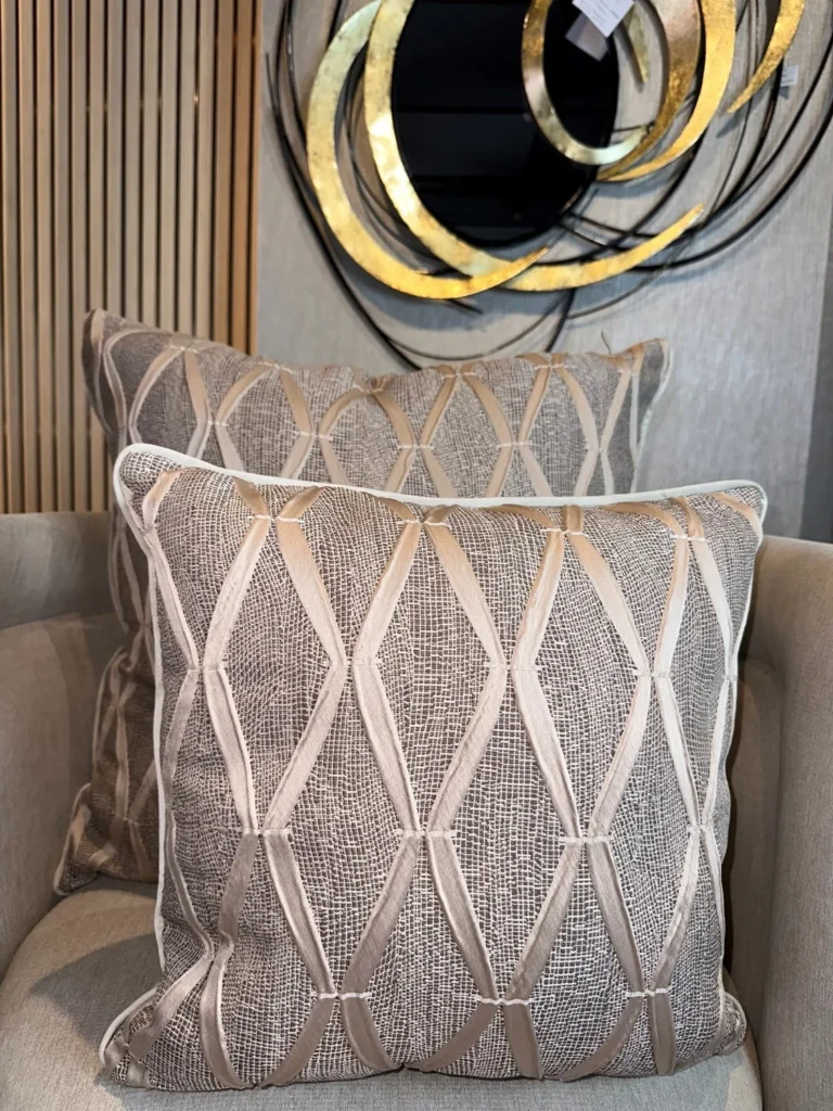 COJÍN DECORATIVO – CM6057 Sin Relleno