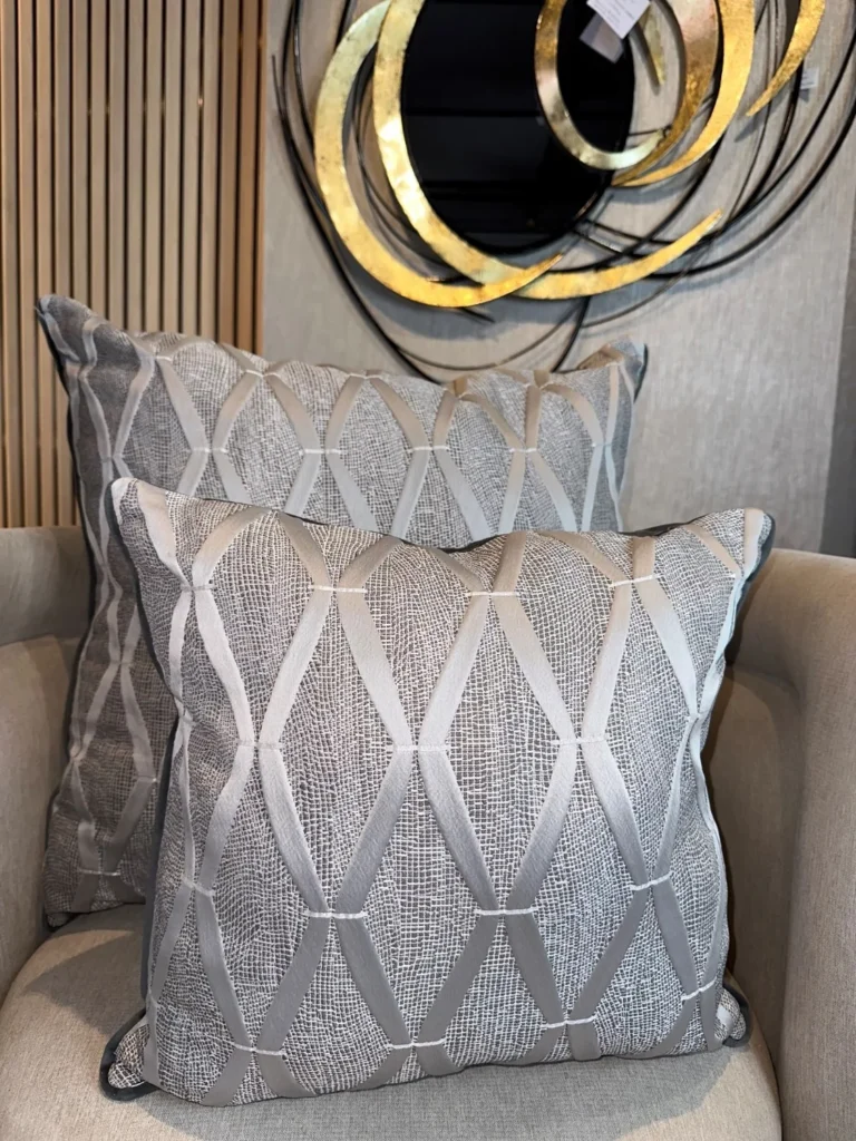 COJÍN DECORATIVO – CM6058 Sin Relleno