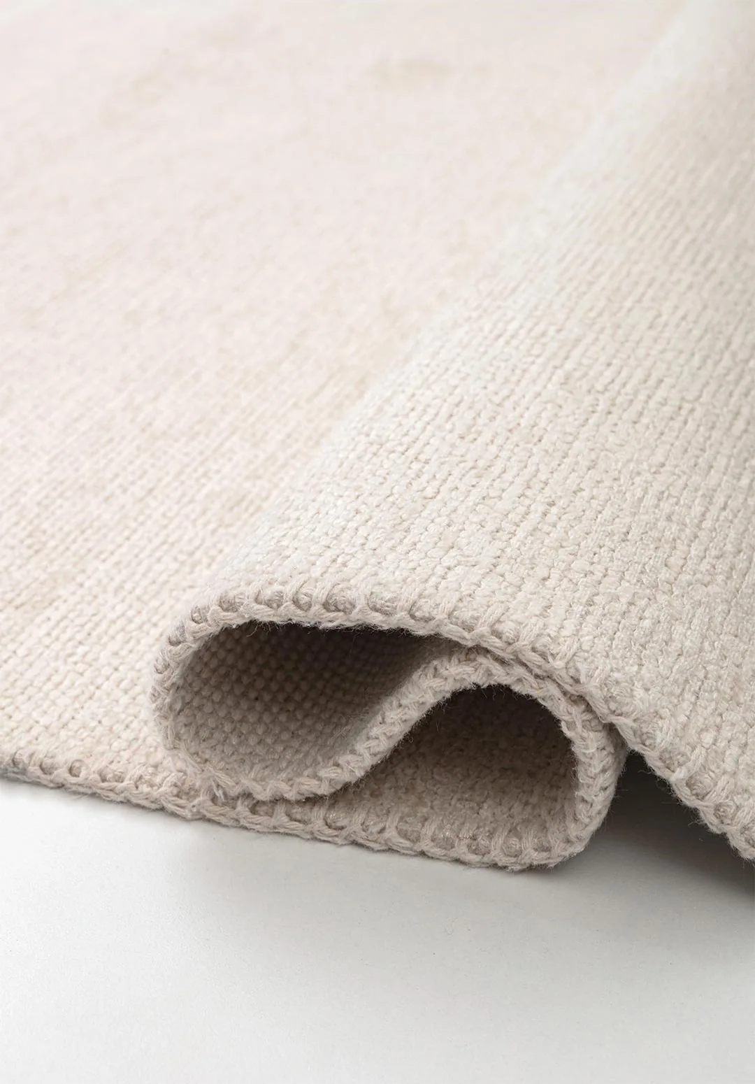 Alfombras – SKU Delta #1 (160×230) - Imagen 4